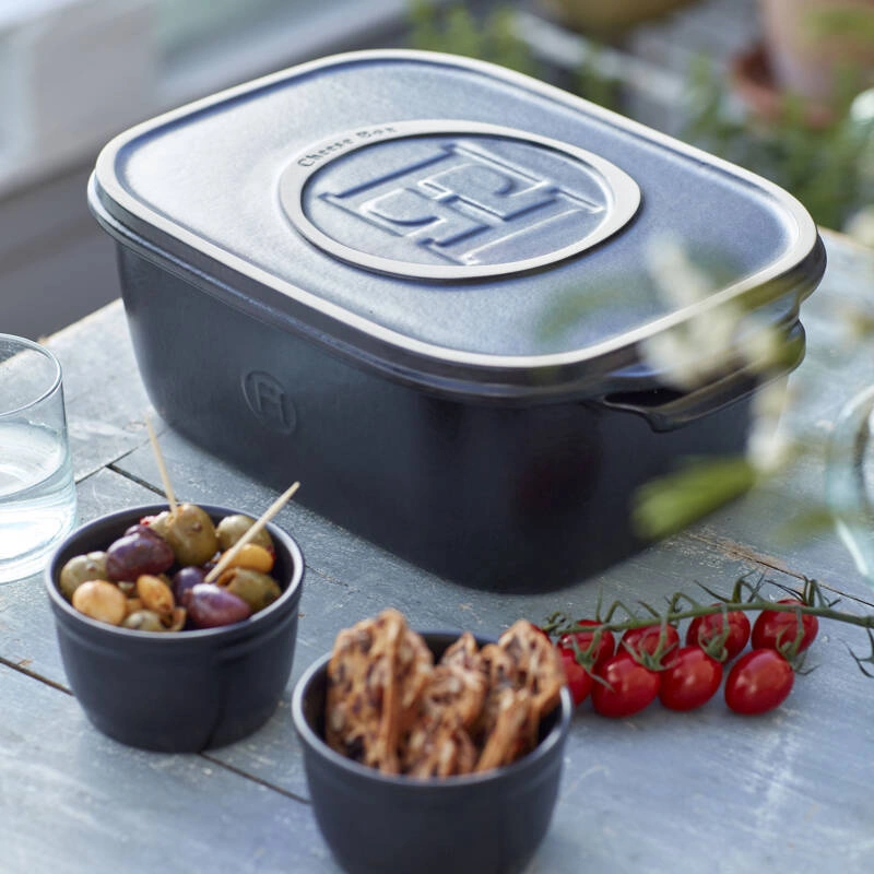 Emile Henry - Pojemnik do przechowywania i serwowania sera- czarny