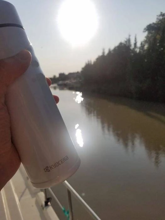 Kyocera - Kubek termiczny 500 ml Twist Top, biały