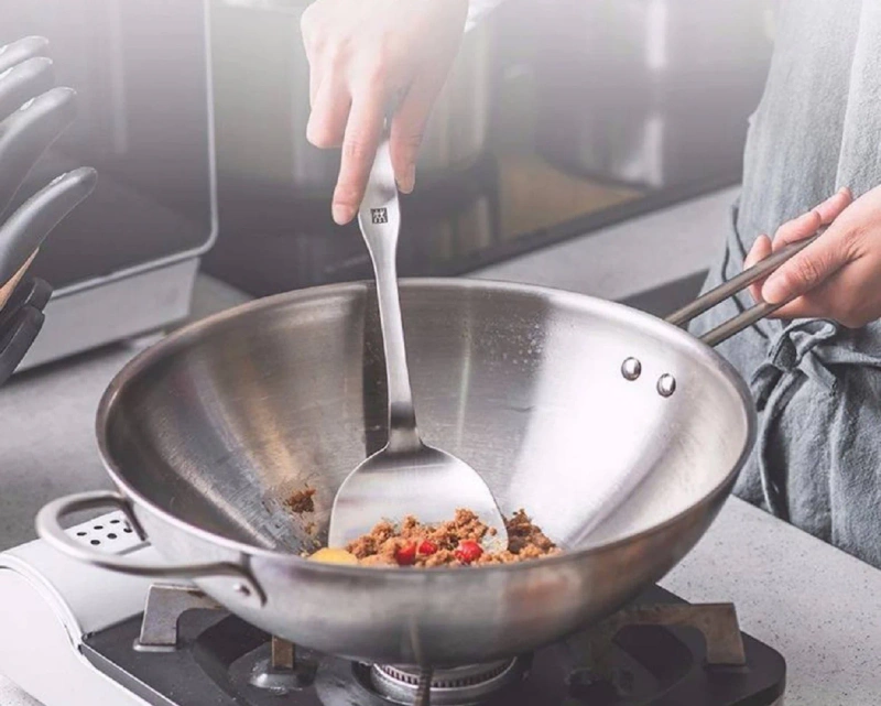 Zwilling - Indukcyjny wok stalowy Nova 3-ply z pokrywką 30 cm