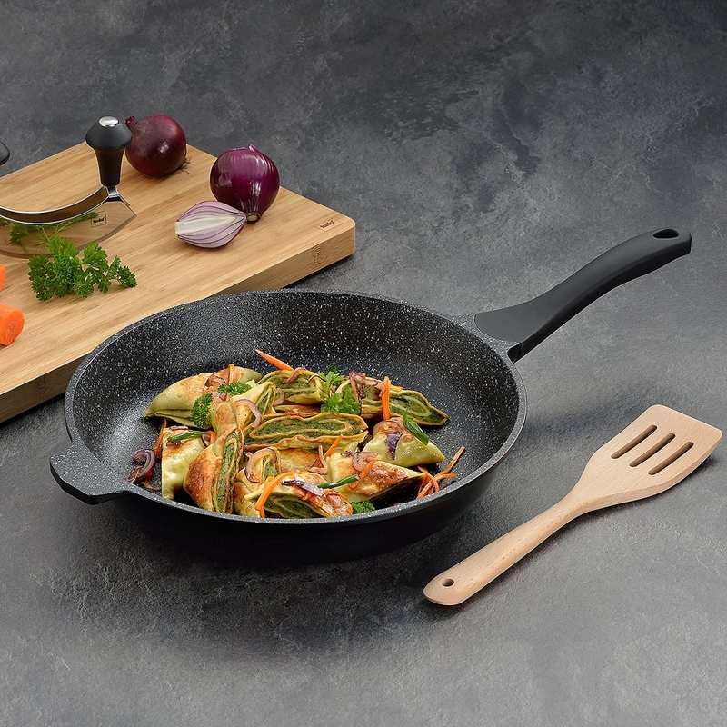 Kela - Patelnia z +uchwytem 32cm czarna Stella Nova