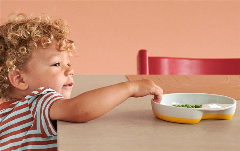 Mepal - Talerzyk do karmienia Mio Deep Pink