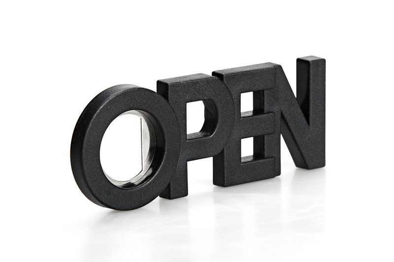 Qualy - Otwieracz do butelek z magnesem Open czarny