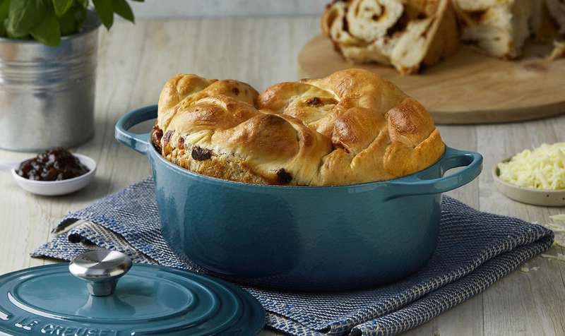 Le Creuset - garnek żeliwny Signature 20 cm 2,4 l deep teal