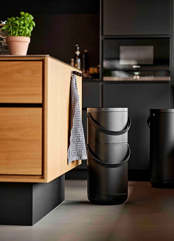 Zone Denmark - Kosz na śmieci Circular 35l Black