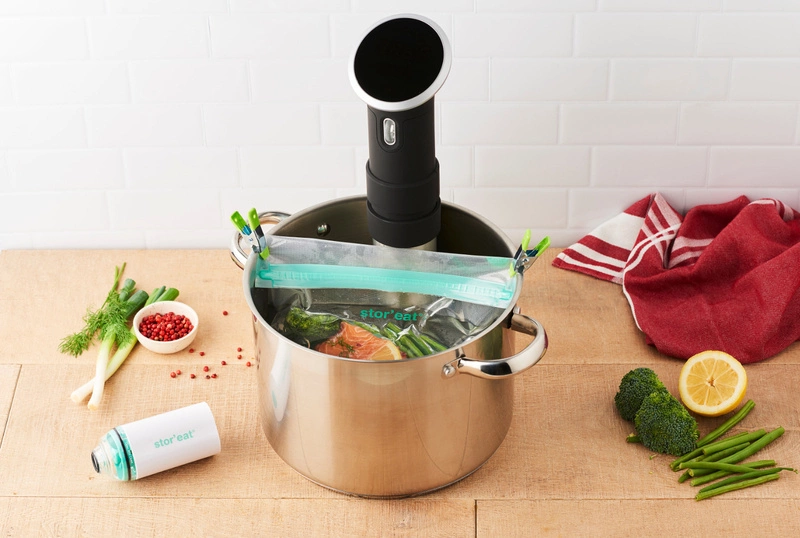 Mastrad - Zestaw pompka próżn.+ 10 toreb (1,3L+3L)