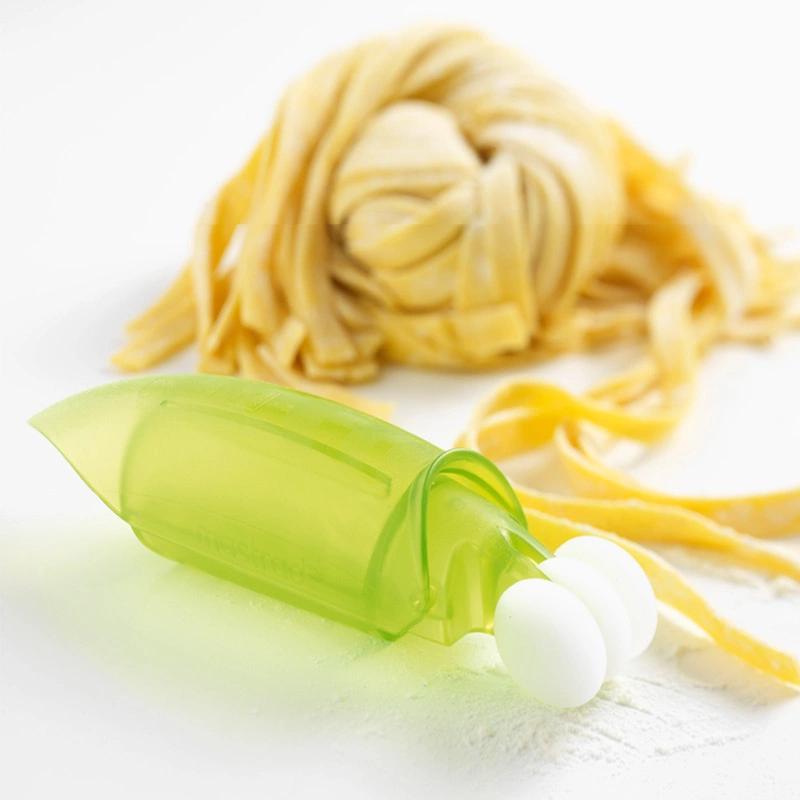 Mastrad - KRAJALNICA Z WYMIENNYMI OSTRZAMI DO MAKARONUzielony