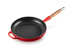 Le Creuset - patelnia żeliwna z drewnianym uchwytem 28 cm Wiśniowy