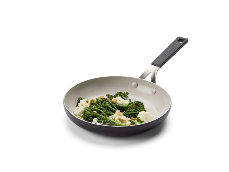 KitchenAid - patelnia Aluminium Coloured 24 cm czarna
