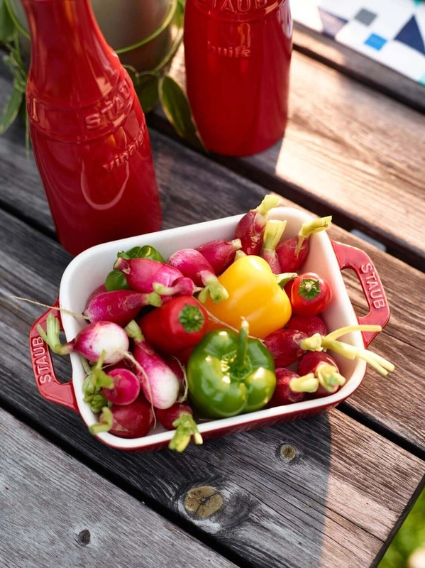 Staub - prostokątny półmisek ceramiczny 400 ml, czerwony