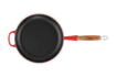 Le Creuset - patelnia żeliwna z drewnianym uchwytem 26 cm  Wiśniowy