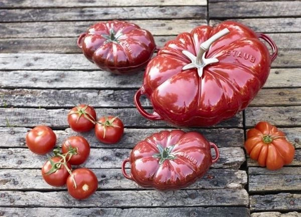 Staub - garnek brytfanna żeliwna Tomato pomidor 2,5 l