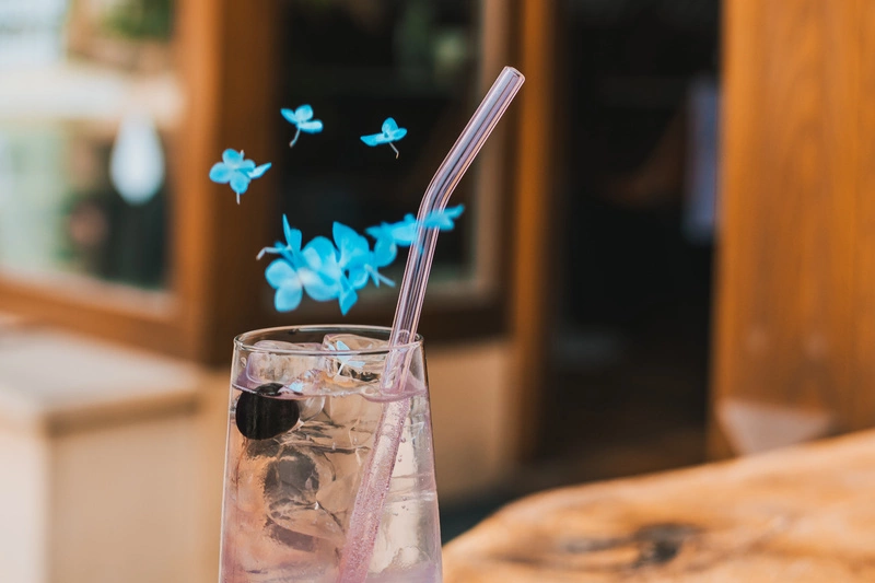 Vialli Design - Słomki szklane różowe zakrzywione 23cm zestaw 6 sztuk ze szczoteczką