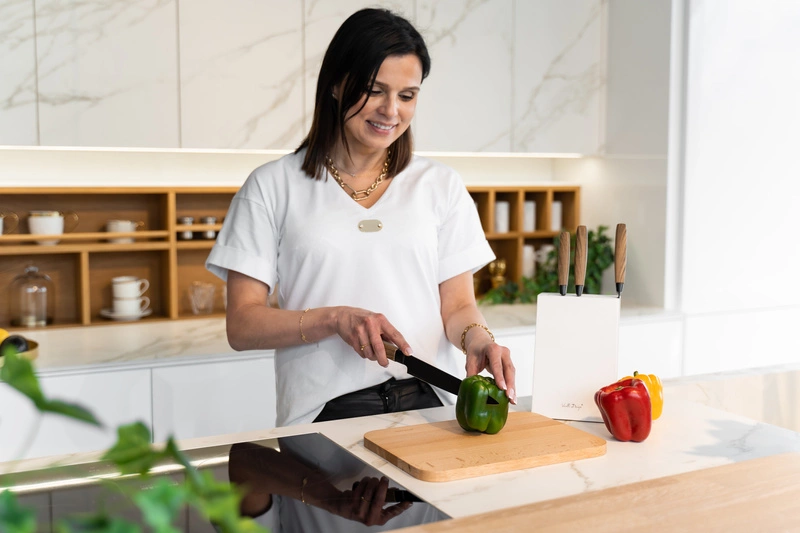 Vialli Design - Zestaw noży w białym bloku 5 szt. Soho