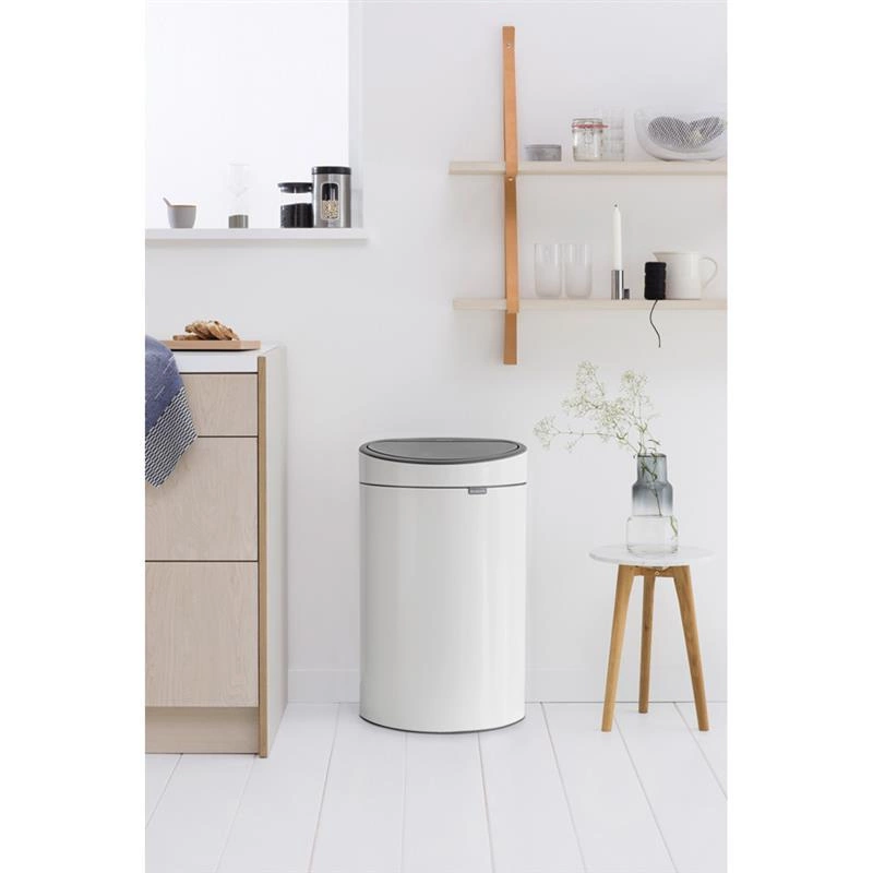 Brabantia - kosz na śmieci Touch Bin New 40l biały