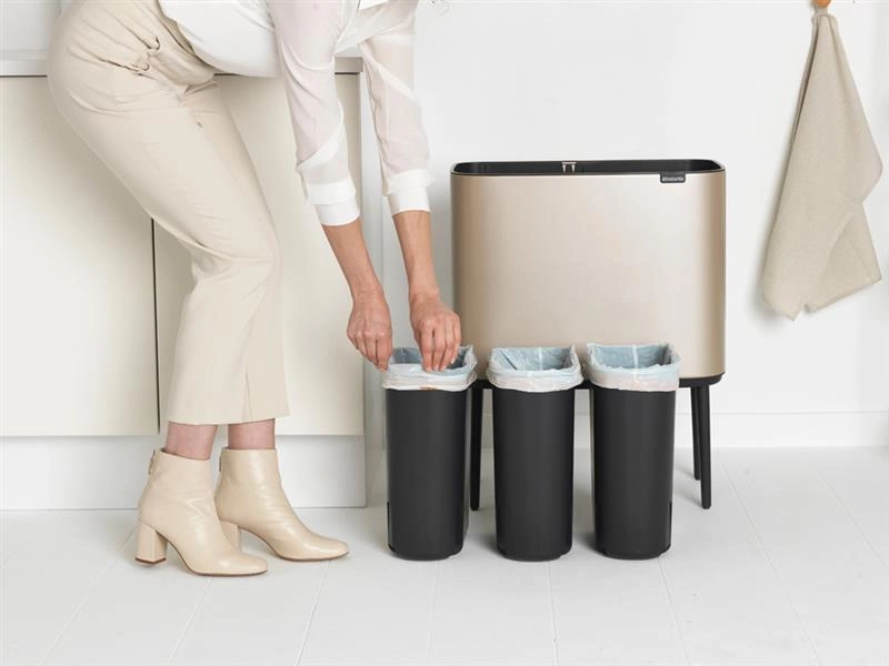 Brabantia - Kosz na śmieci Touch Bin Bo 3 x 11L Szampański