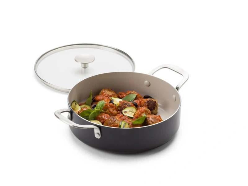 KitchenAid -Garnek niski 24cm 3,1l z pokrywką czarny