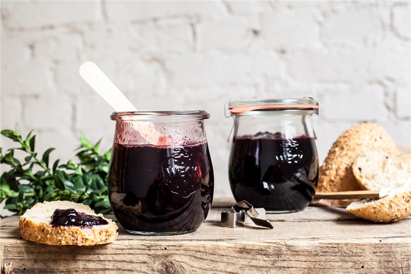 WECK - Słoik Tulpe 580 ml z pokrywką, uszczelką i 2 zapinkami - 6 szt