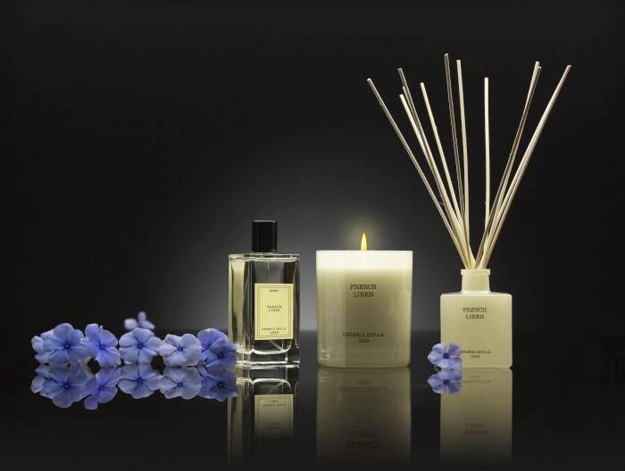 Cereria Molla - Świeca Premium 230 gr. French Linen