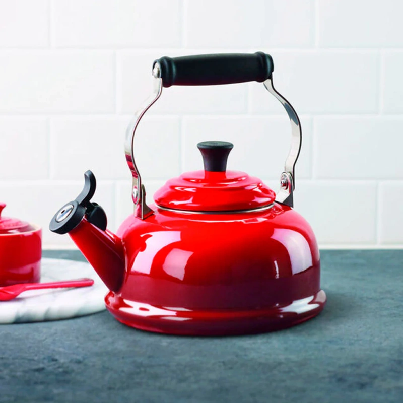 Le Creuset - czajnik Classic wiśniowy 1,5 l