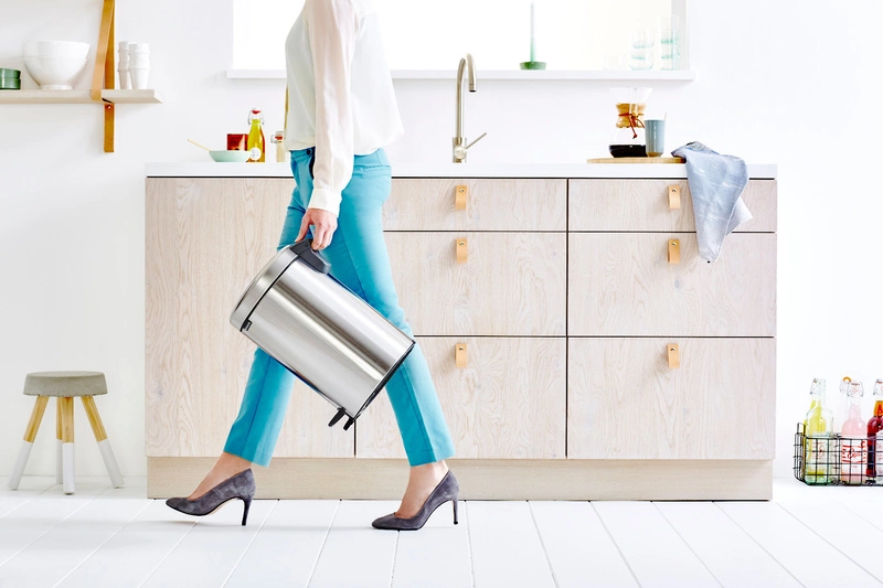 Brabantia - kosz pedałowy 12 L stal matowa FPP