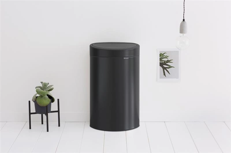 Brabantia - kosz na śmieci Touch Bin New 40l czarny mat