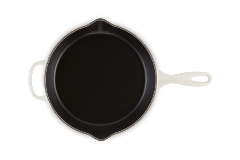 Le Creuset - patelnia żeliwna o smażenia i serwowania 26 cm meringue