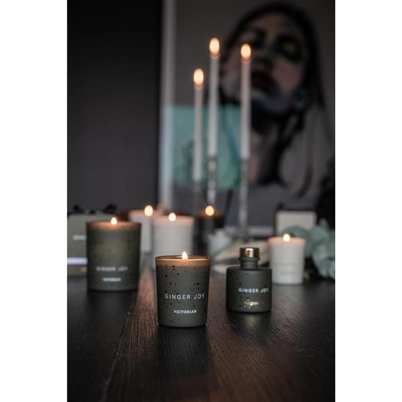 Victorian - świeca zapachowa Ginger Joy: imbir, do 38 godzin, śred. 8 x 9,5 cm Christmas