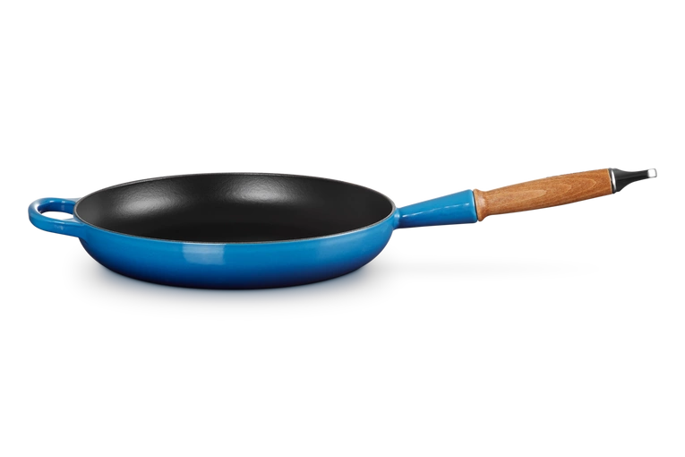 Le Creuset - patelnia żeliwna z drewnianym uchwytem 28 cm Lazure