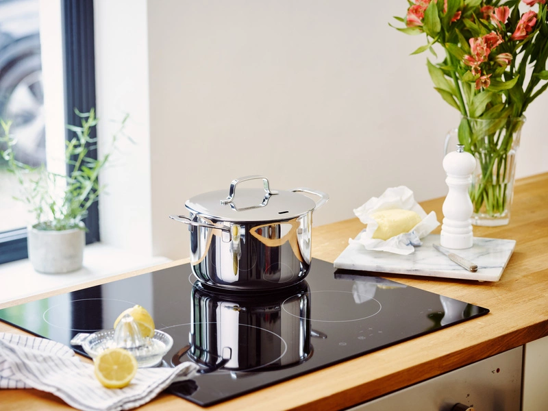 Beka - Garnek z pokrywką 24cm Maestro