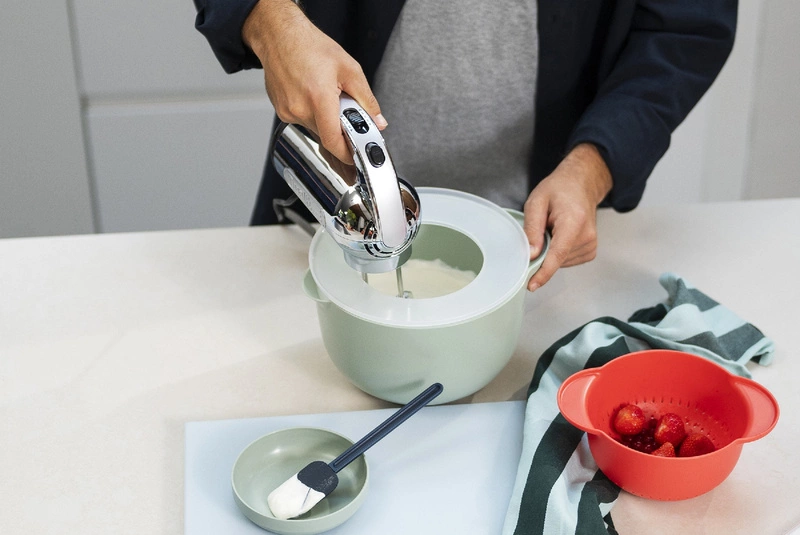 Mepal - Miska do miksowania z pokrywą odporną na rozchlapywanie Chef It 3000 ml Coral