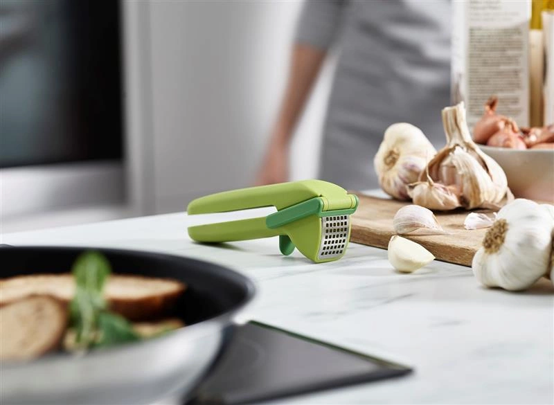 Joseph Joseph - Prasa do czosnku Clean Force