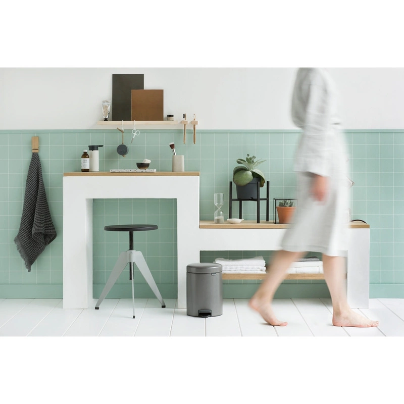 Brabantia - kosz pedałowy 5 L newIcon platynowy