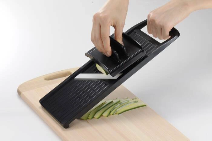 Kyocera - Krajalnica uniwersalna, czarna