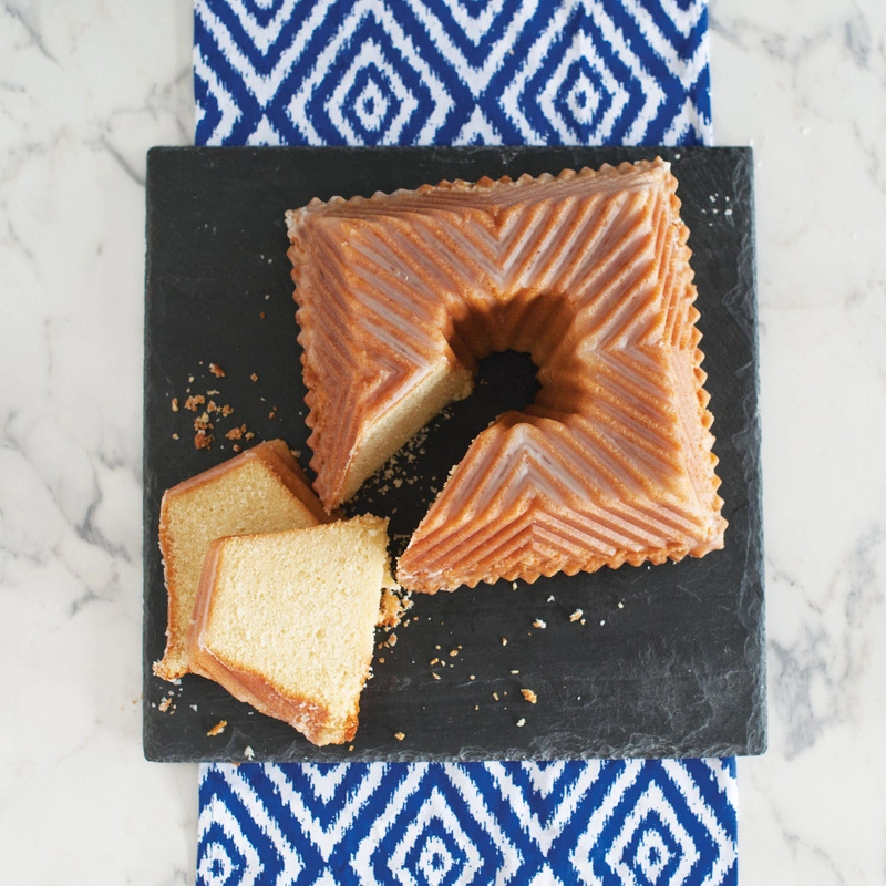 Nordic Ware - Forma do babki Squared Gold