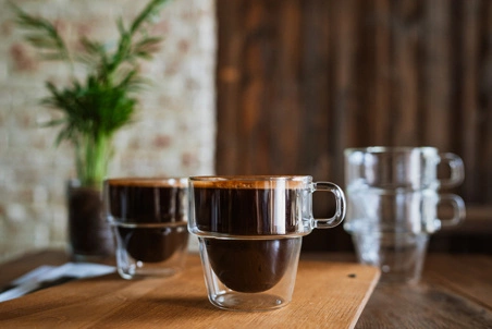 Vialli Design - Komplet 6 szklanek z podwójną ścianką 280ml Senso