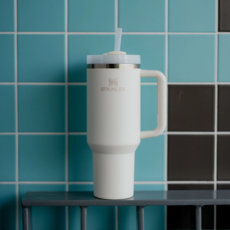 Stanley - Kubek Quencher H2.O FlowState™ Tumbler 1,18 l - Cream Tonal