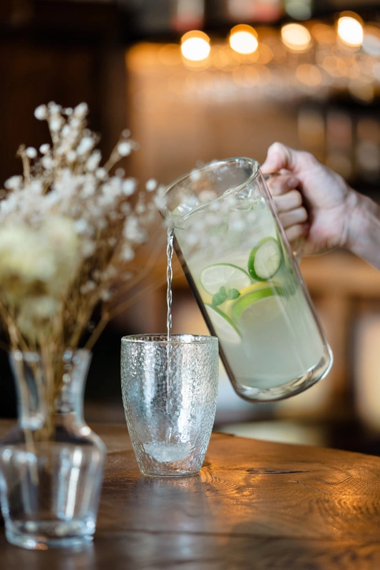 Vialli Design - Dzbanek z podwójną ścianką Diva 1000 ml