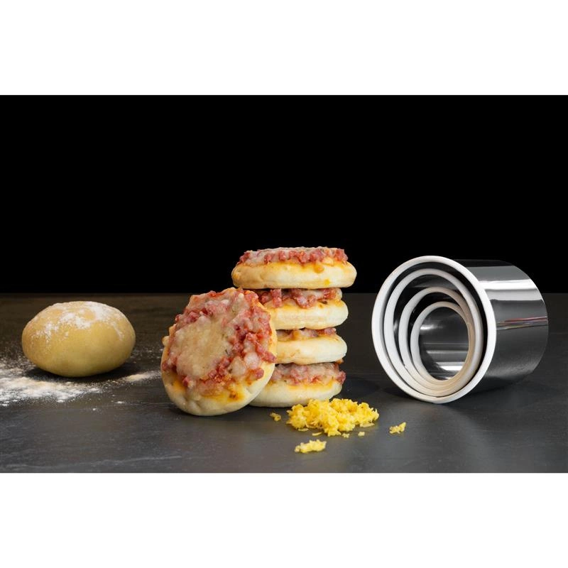 Lurch - foremki lub wykrawacze do deserów i dekoracji, okrągłe, śred. 4-9 x 5 cm