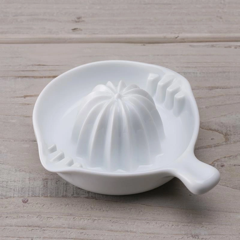 KAI - Wyciskacz do cytrusów Select 13 cm