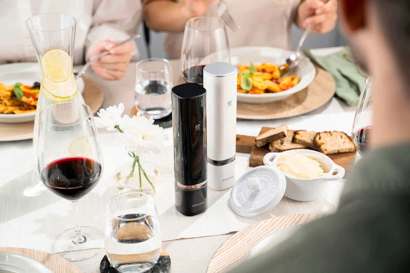 Zwilling - młynek elektryczny do przypraw czarny Enfinigy