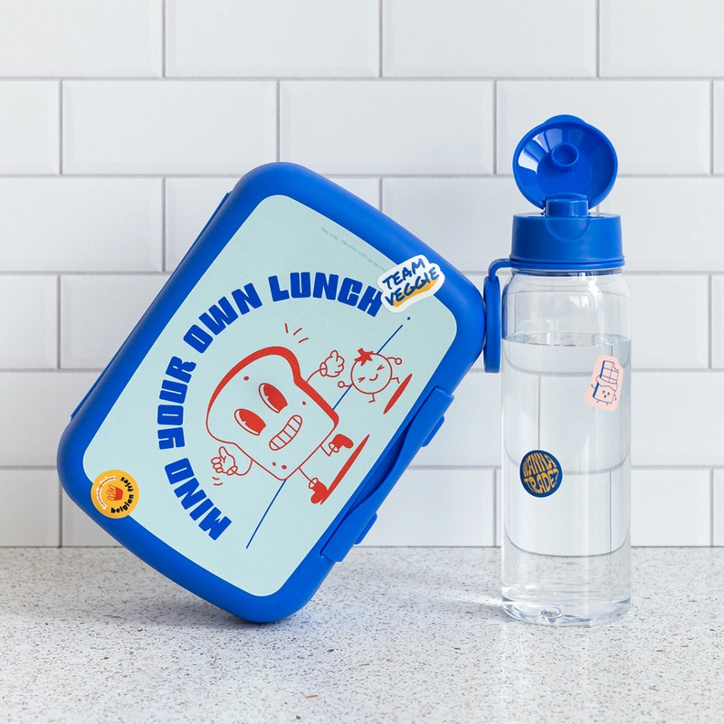 Amuse - Butelka na wodę 500 ml z uchwytem Urban Doodle