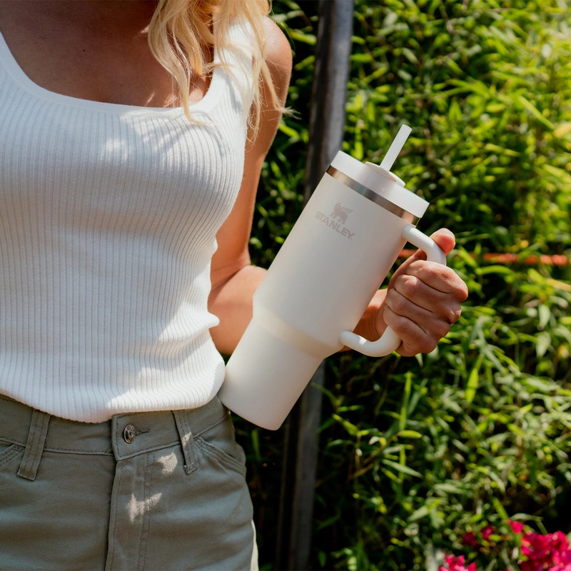 Stanley - Kubek Quencher H2.O FlowState™ Tumbler 1,18 l - Cream Tonal