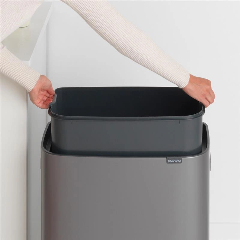 Brabantia - Kosz na śmieci Touch Bin Bo 60l platyna