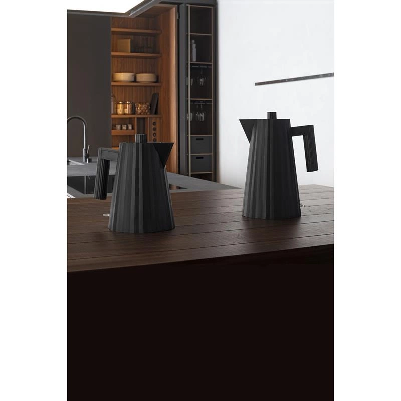 Alessi - czajnik elektryczny czarny Plisse 1,7 l