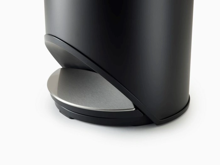 Joseph Joseph - Kosz okrągły wolnostojący 10l. Carbon Black Arc