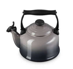 Le Creuset - czajnik Traditional flint 2,1 l