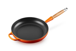 Le Creuset - patelnia żeliwna z drewnianym uchwytem 28 cm Płomienna