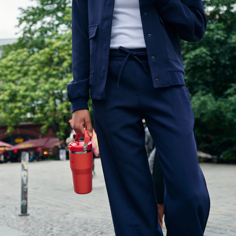 Stanley - kubek IceFlow Flip Straw 0,6 L Hot Coral