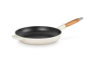 Le Creuset - patelnia żeliwna z drewnianym uchwytem 28 cm Meringue