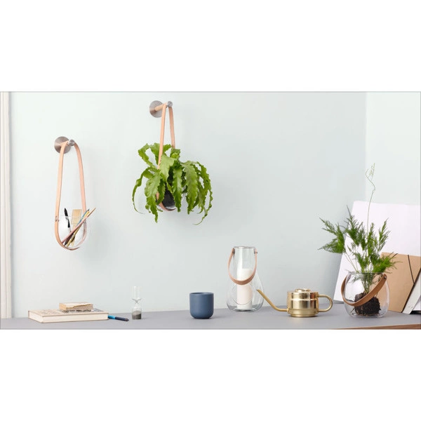 HolmeGaard - haczyk na ścianę Design with light